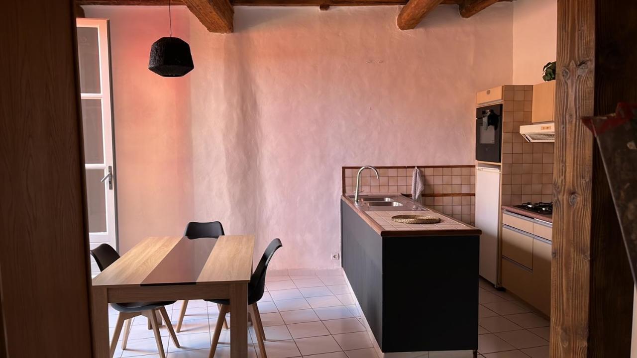Апартаменты Atypique Chateauneuf-de-Gadagne Экстерьер фото